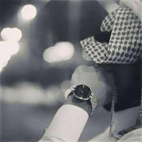 RI5515's tweet photo. عاتب وزيد بجروحك فدتك الجروح
معْك بالي مثل ليل المفارق : طويل

ادري انك بتجرحني قبل لاتروح
دايم الي تحبه حيل يجرحك حيل https://t.co/KgWCT4oNaf