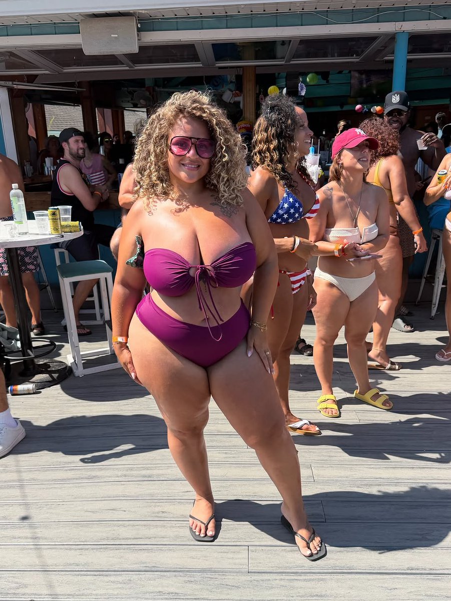 PlusSizeHub_1's tweet photo. 𝑆ℎ𝑎𝑛𝑒’𝑒 𝐶𝑜𝑢𝑡𝑢𝑟𝑒 ❤︎ https://t.co/ui3ckLTPpz