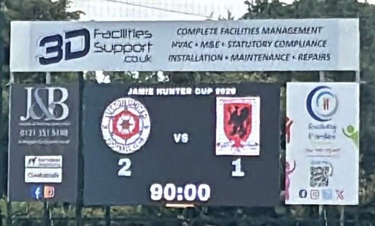 KKingham77's tweet photo. Football is back! 😂👍🏼

Good 45mins for everyone today. Well done to Sutton retaining The Jamie Hunter Cup. 

@hampton_fc https://t.co/fCDFkntnaR
