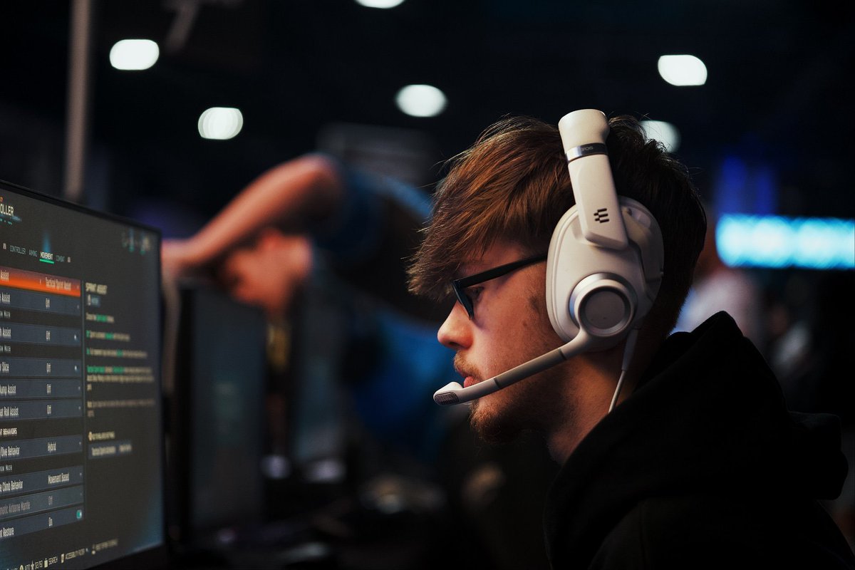 CDCIntel's tweet photo. Congratulations to your Paris Challengers Open MVP:

🏴󠁧󠁢󠁥󠁮󠁧󠁿 @Ethxnz_  -

Overall KD - 1.15 (472/411)
Grand Final KD - 1.19 (137/115) 
Hardpoint KD - 1.14 (289/254)
SnD KD - 1.58 (63/40)
Overload KD - 1.03 (120/117)

"The truth, the whole truth, and nothing but the truth" https://t.co/3mUoUi85nq