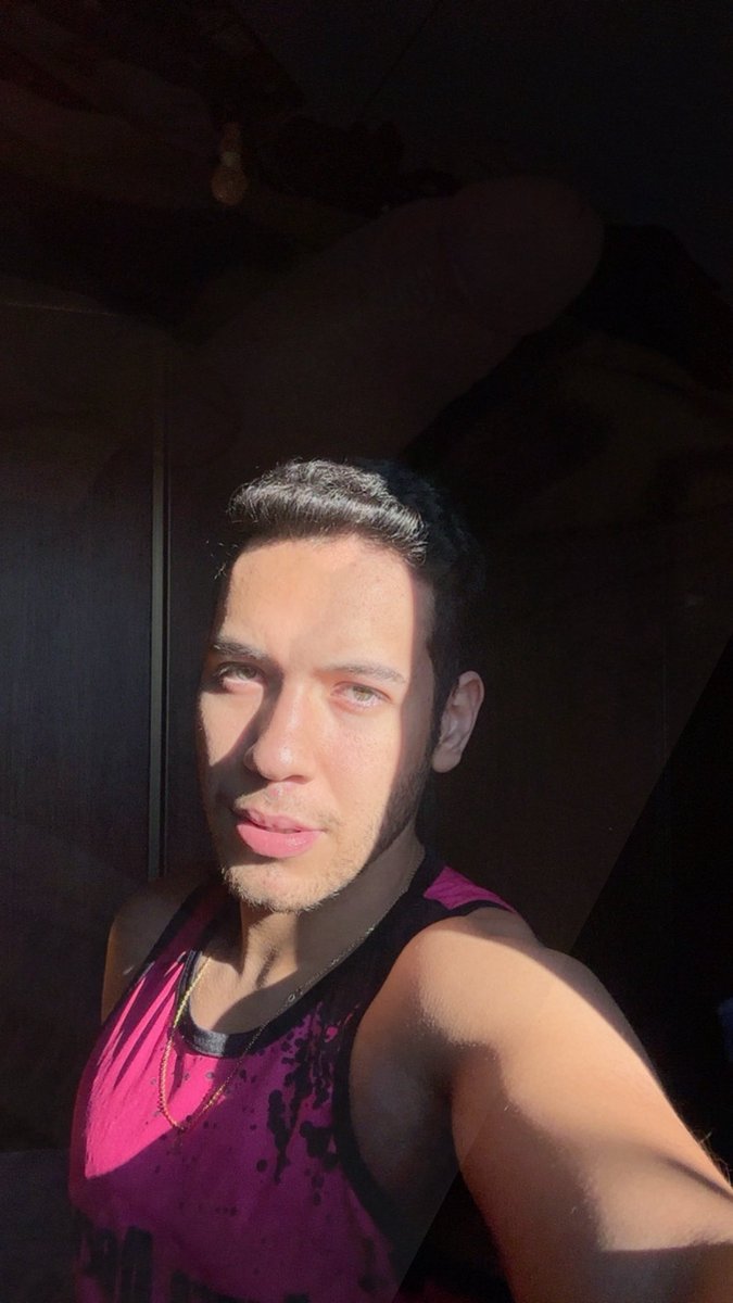 and_miraaanda's tweet photo. Da pra ver algo aí? 🤨 https://t.co/eH7Qqx4p6R