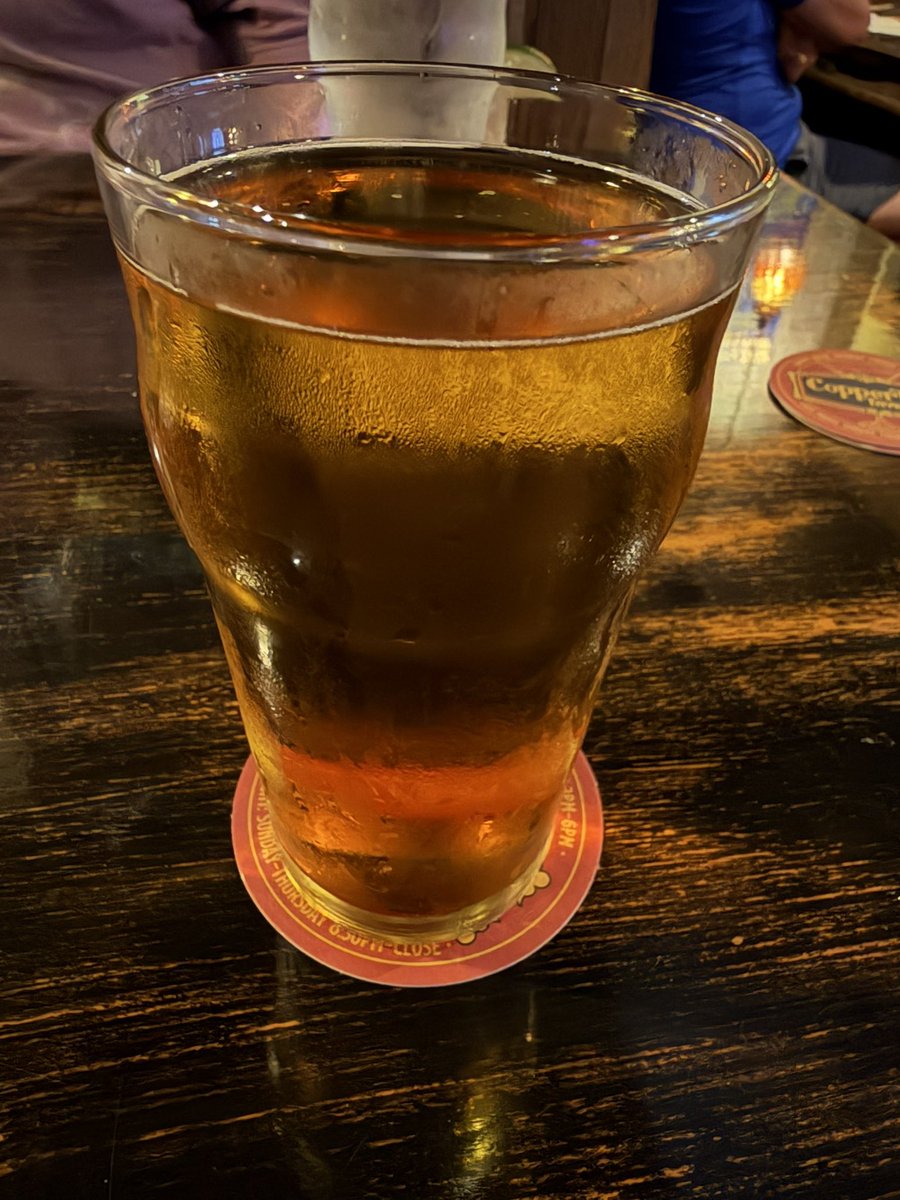 barkej88's tweet photo. Dinner and drinks at @CopperTopTavern with Hayley, Megan and John!! 🍻❤️ https://t.co/QnCtxmdU9T