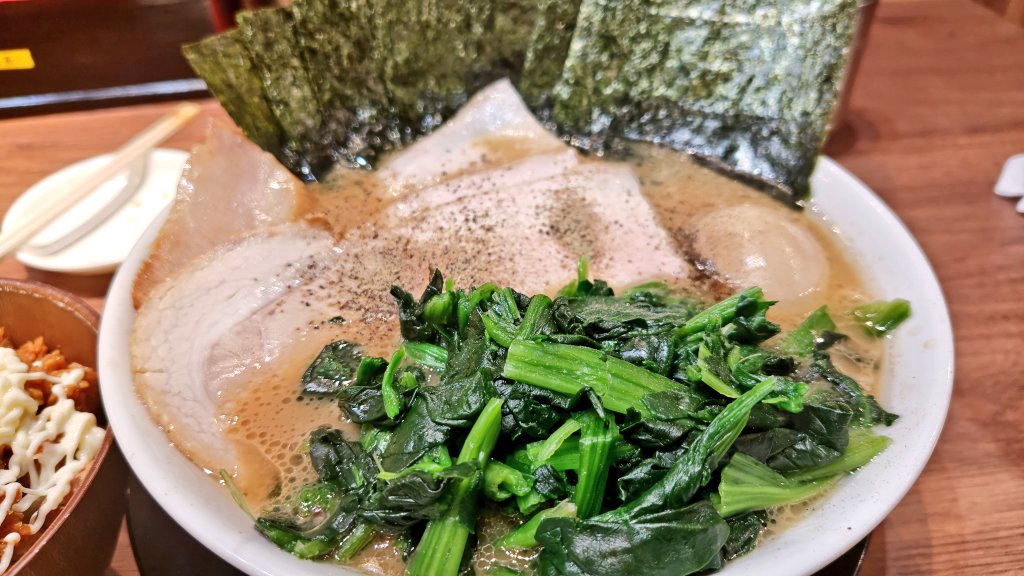 koryu_s's tweet photo. @chamaso_1011 今日はとの丸家！家系ラーメンでした！ https://t.co/kOiJ0W5vBt