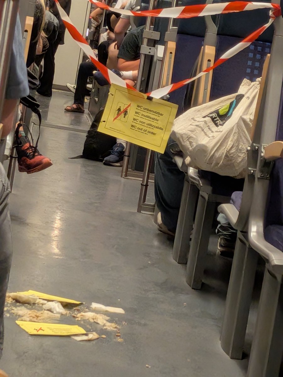 yanluca_l's tweet photo. Vielen Dank das Sie mit @DB_Bahn fahren. https://t.co/UN5gNbgk3X