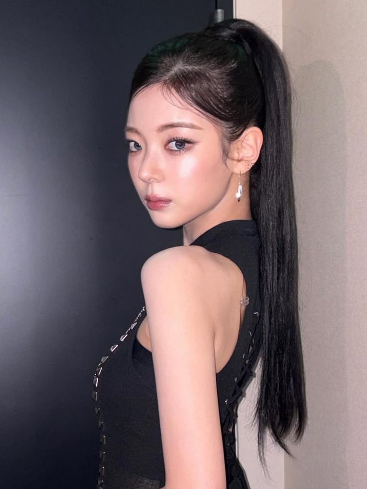 AboutItzyYT's tweet photo. 🚨 ITZY’s Lia has officially recieved a nomination for the ‘Outstanding Korean Drama OST’ award at the 2026 Seoul International Drama Awards.

You can now cast your vote on the IDOLCHAMP app: https://t.co/7o1rVgvLeK https://t.co/NA3FQh3XeN