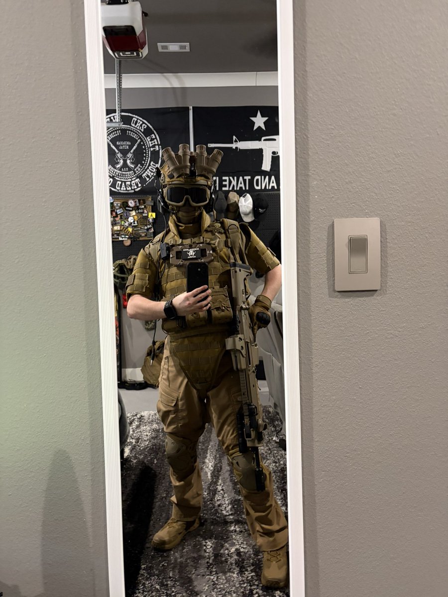 Callsign_Spectr's tweet photo. @MILSPEC_MOJYO God bless you too! Also an Airsofter! https://t.co/qV0OOocsHj