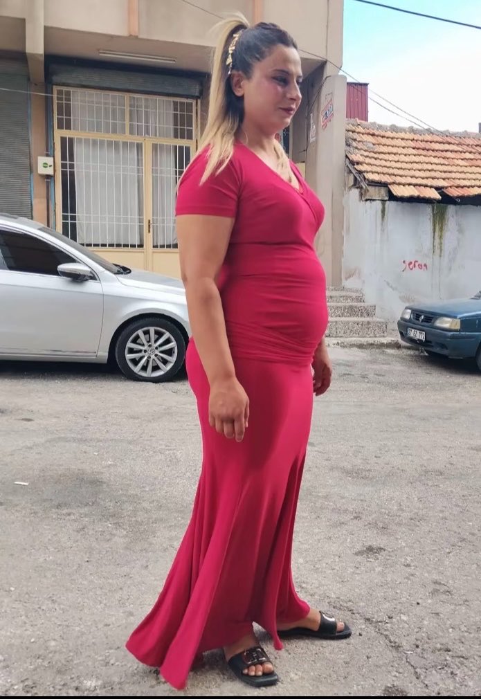 Ailem2728's tweet photo. Bizim Komşu Ebru Abla Dul Sert Yorum Ve RT yapalım Bolca Paylaşın https://t.co/92mWIFrY22