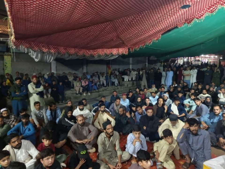 Ajk_Updates_'s tweet photo. مجاہد آباد دھرنا جاری و ساری ہے- حکمرانوں کے پاس نجات کا واحد راستہ پرُامن، نہتے عوام کے تسلیم شدہ مطالبات پر عملدرآمد ہے-

#RightsMovementAJK 
#AJKRightsMovement https://t.co/f8oh8LG1HJ