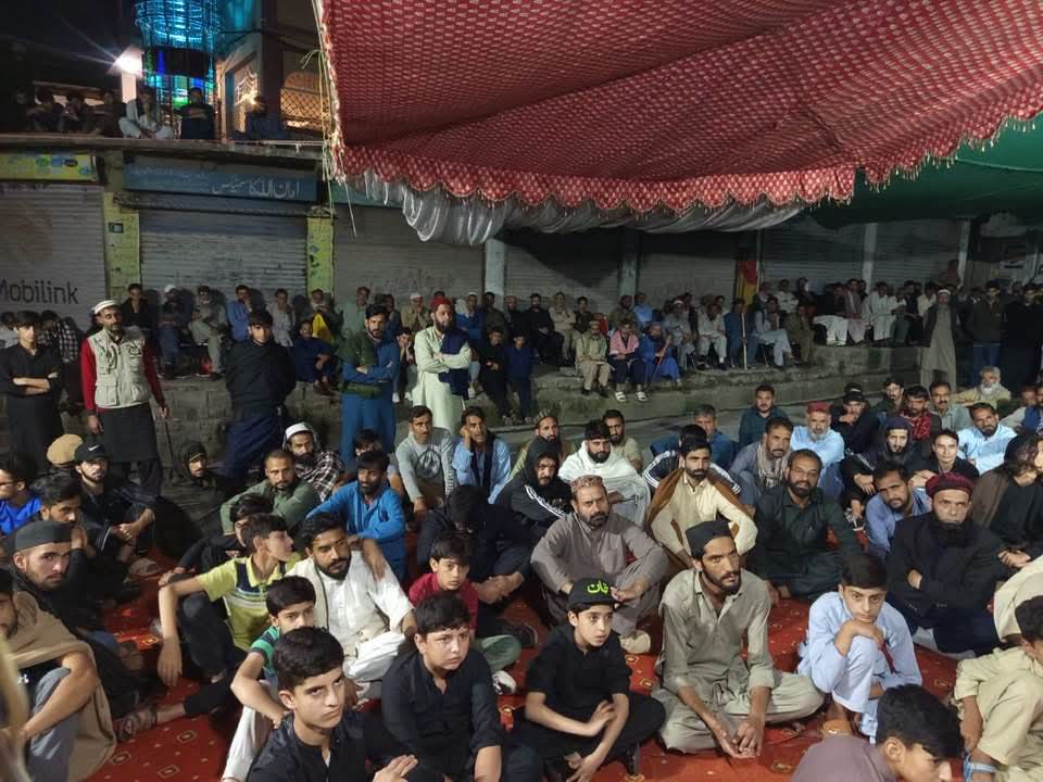 Ajk_Updates_'s tweet photo. مجاہد آباد دھرنا جاری و ساری ہے- حکمرانوں کے پاس نجات کا واحد راستہ پرُامن، نہتے عوام کے تسلیم شدہ مطالبات پر عملدرآمد ہے-

#RightsMovementAJK 
#AJKRightsMovement https://t.co/f8oh8LG1HJ