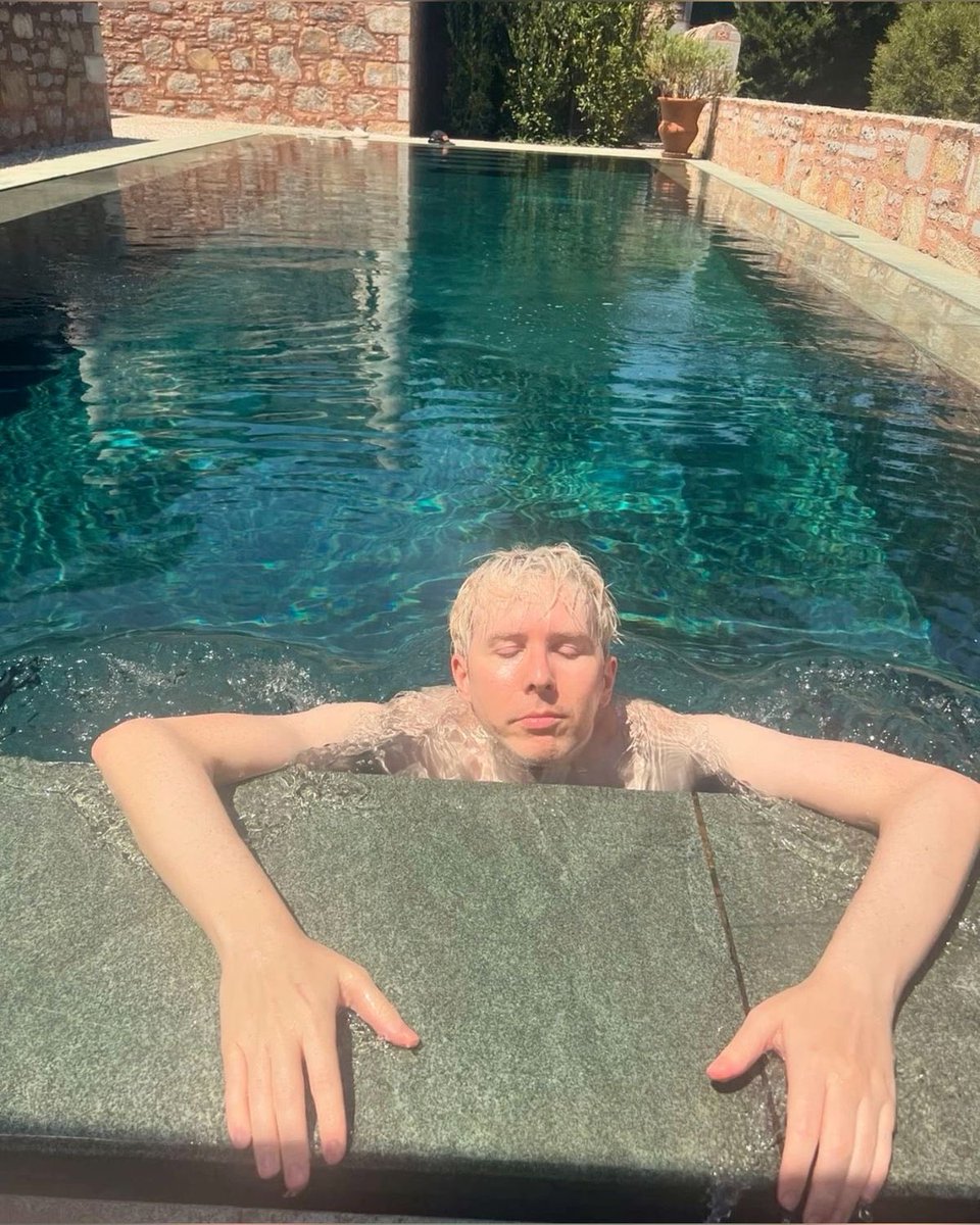 milo♬⋆.˚| seeing dnp 10/7 tweet media