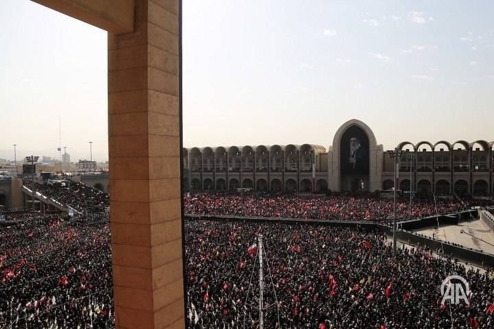 Derarof's tweet photo. السلام على الامام المقاتل الشهيد. 
من كانت حياته ثورة حسينية تتحدى الموت، وحضوره تجليا محمديا لا يحجبه الرحيل. https://t.co/QlM86PPHXw