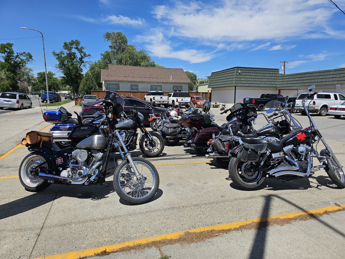 tattoojeffstone's tweet photo. Out doing what we do! https://t.co/IPSN4njGpV