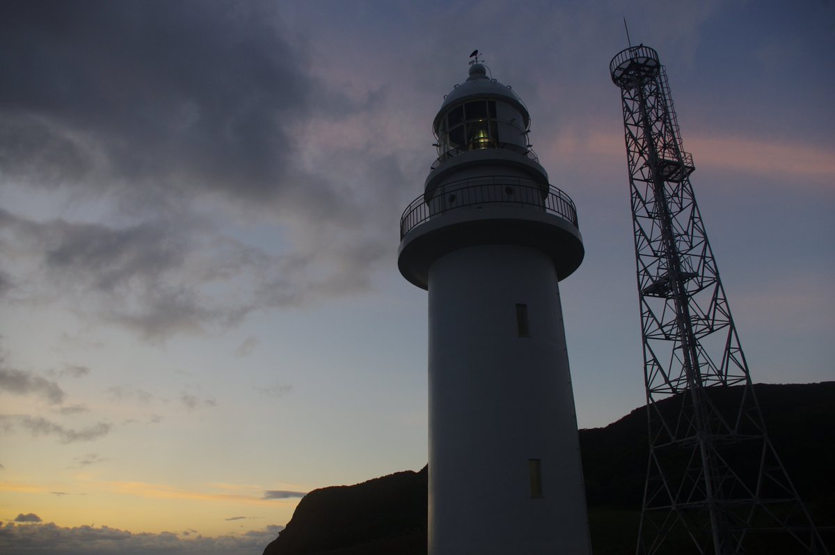 tiongamera's tweet photo. 夜明けと灯台(2025.10)
#PENTAX
#PENTAXkr https://t.co/aZI96f9Qrl