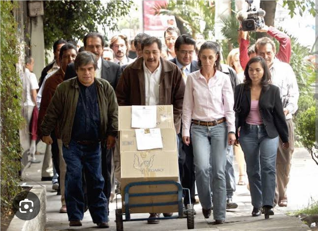 NoeVelarde3's tweet photo. @alvaro_delgado @FelipeCalderon Y lo probaron con todas estas cajas llenas de pruebas.

Pinché pedazo de m ierda HIJ0DETUPUT4MADR3 https://t.co/2h2g0Ypw9A