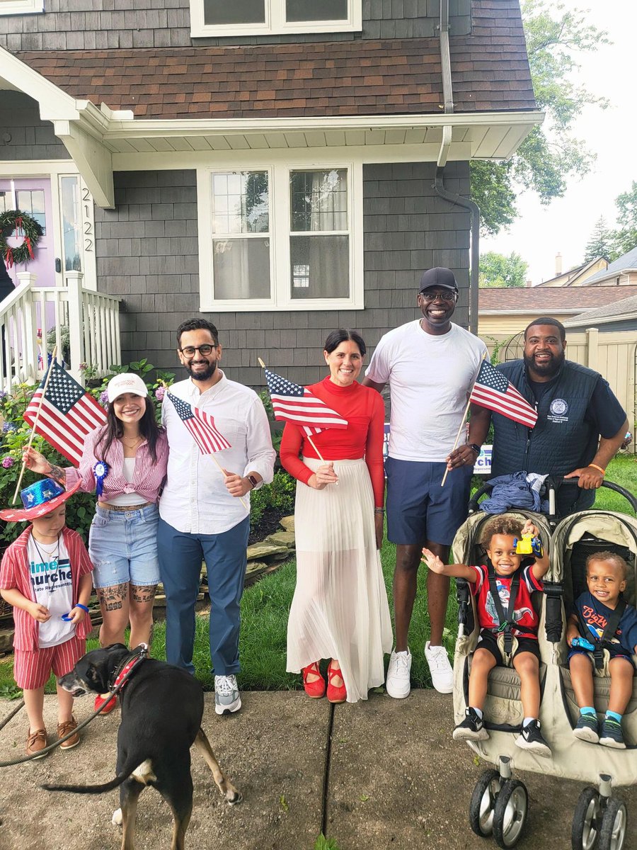 DonavanMI13's tweet photo. From every mountainside, let freedom ring. Happy 4th of July from our family to yours 💙
We had so much fun this morning walking in the Annual Wyandotte Independence Day Parade 🥳
#AlwaysWithThePeople
#LetFreedomRing
#HappyIndependenceDay
#Mighty13th
#HonoredAndBlessedToServe https://t.co/yVyImguta8