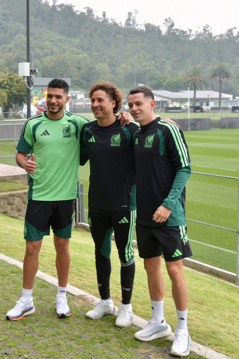 tudimebeto's tweet photo. Americanismo puro en una fotografía🥹💛🦅 https://t.co/V5xaK8XjLh