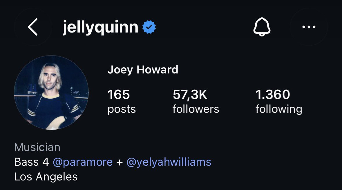 fIwrs4liv's tweet photo. everyone’s so quick to say that paramore is over because of nothing but I haven’t seen anyone talking about parafour changing their bios to add hayley but DIDN’T remove paramore (even tho they could’ve and it wouldn’t be suspicious because they’re on a hiatus) https://t.co/fDKR99lX3g