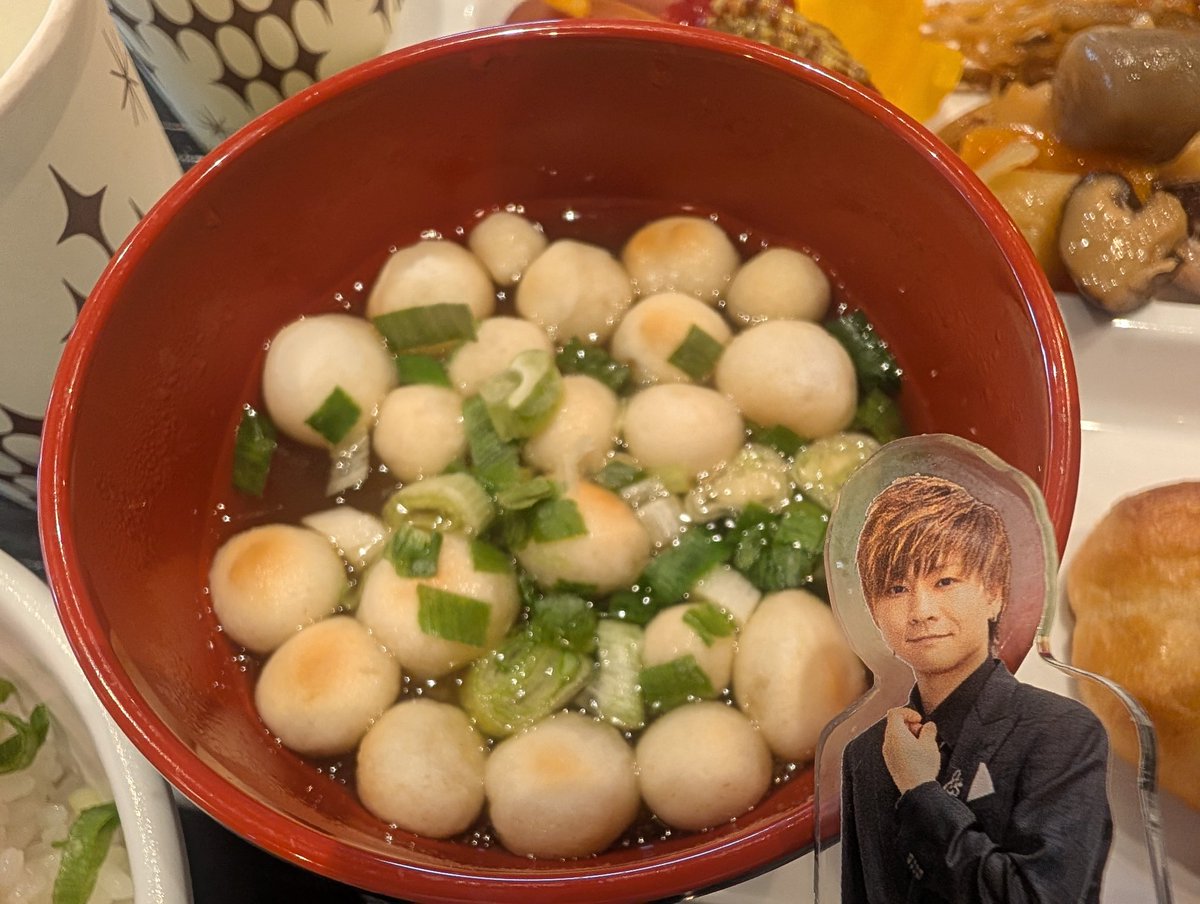 exe470p's tweet photo. ありまるの朝ごはんっ！

ねぎトロ丼！！！！
ふを入れすぎたみそしる！！！！！

うまい！！！！！ https://t.co/U3zhcMQEAR