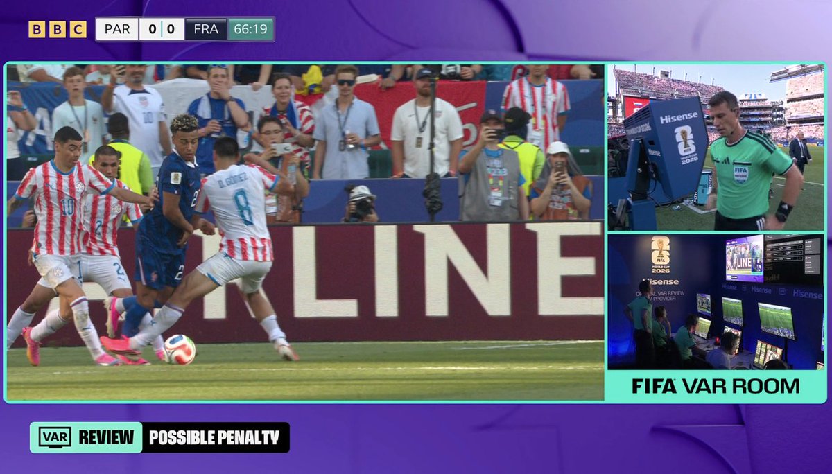 TouchlineX's tweet photo. 🚨 𝗠𝗔𝗝𝗢𝗥 𝗕𝗥𝗘𝗔𝗞𝗜𝗡𝗚: PENALTY FRANCE! 🇫🇷 https://t.co/dEk9OlYtVd