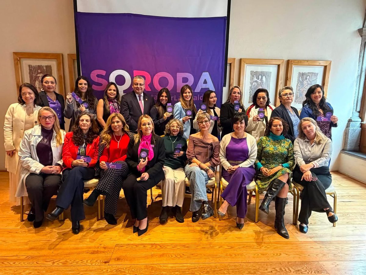 SororaAC's tweet photo. 🤓Esta semana instalamos la Comision @AcademicaSorora encabezada por la Dra. Gloria Luz Alejandre,  convencidas de la incidencia de la academia en el cambio social y la importancia de la capacitación, la igualdad y el desarrollo de los liderazgos desde este ámbito 🙌🏼
#soysorora https://t.co/nuTzU5M3R5