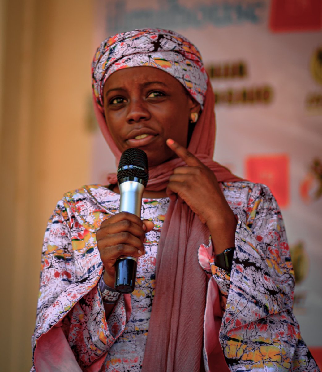 Readacreate's tweet photo. Poetry slam winner. khadija Aliyu from Nana International School, Zaria.
A new star is born https://t.co/ZKvwwtaH9a