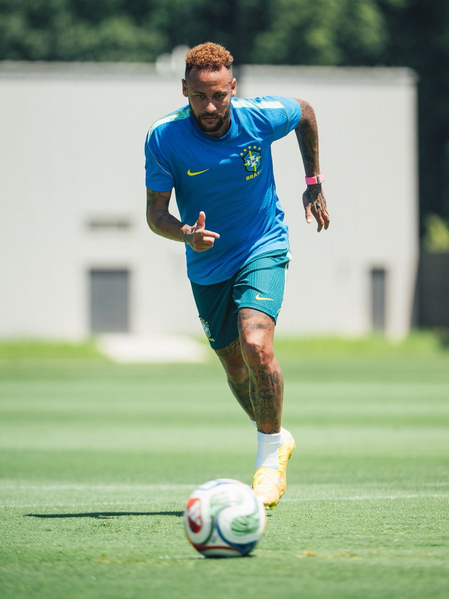 neymarpc's tweet photo. Um foco, um objetivo. 🙌🏾🙏🏾🇧🇷 https://t.co/7ZiR2T0wnj