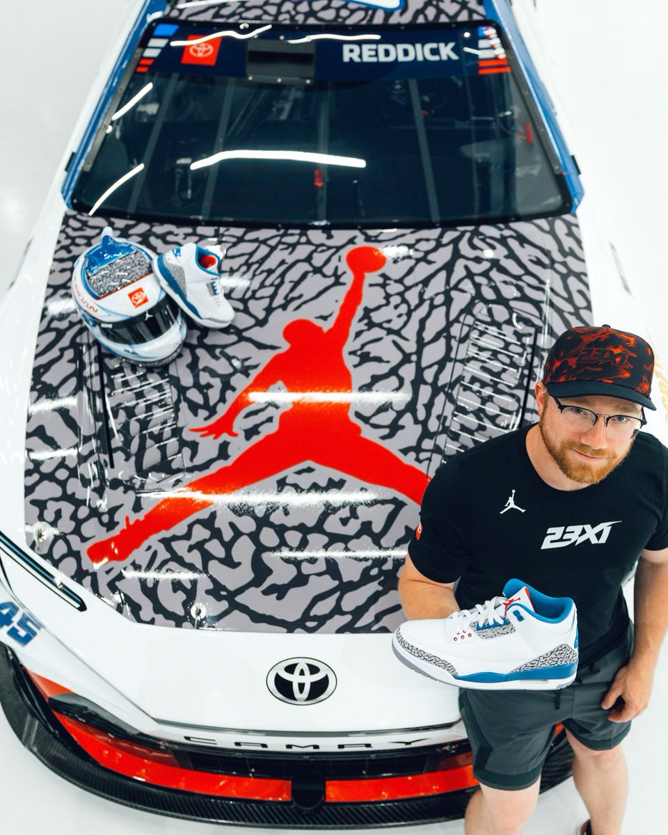 SoleRetriever's tweet photo. Tyler Reddick debuted his “True Blue” Air Jordan 3-inspired car during qualifying at Chicagoland Speedway today 🏁

📷 @23XIRacing https://t.co/9lpCYGPk2M