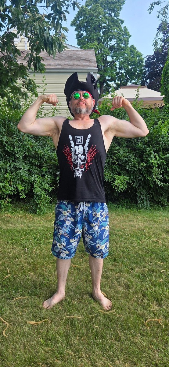 searle46's tweet photo. #fourthflex on the fourth of July, great am workout to get that pump and kept it rolling all day

Show me your Flex 
@TheJoeySwoll @AJ_Fillion @L4_Networking @gigueur @BornFitness @ketch @JamesforMarkham @Schwarzenegger 

#pumpclub
#flexitfourth https://t.co/13CrtQmJ6m