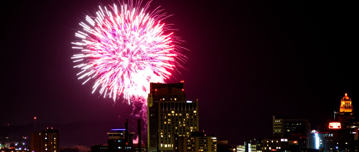 AWEichenlaub's tweet photo. Happy 4th of July for those who celebrate. May all your explosions result in an appropriately low number of injuries. 

#4thofjuly https://t.co/GU9cMI7cNm