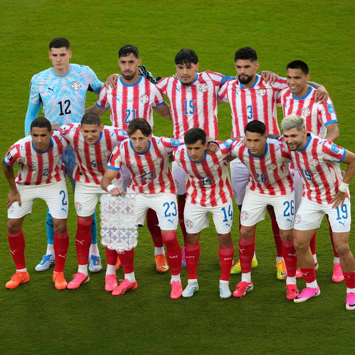 bilalssk21's tweet photo. Gestern das coolste team der WM gesehen und heute sehen wir die größten bastarde der WM https://t.co/3pBMWxUISE