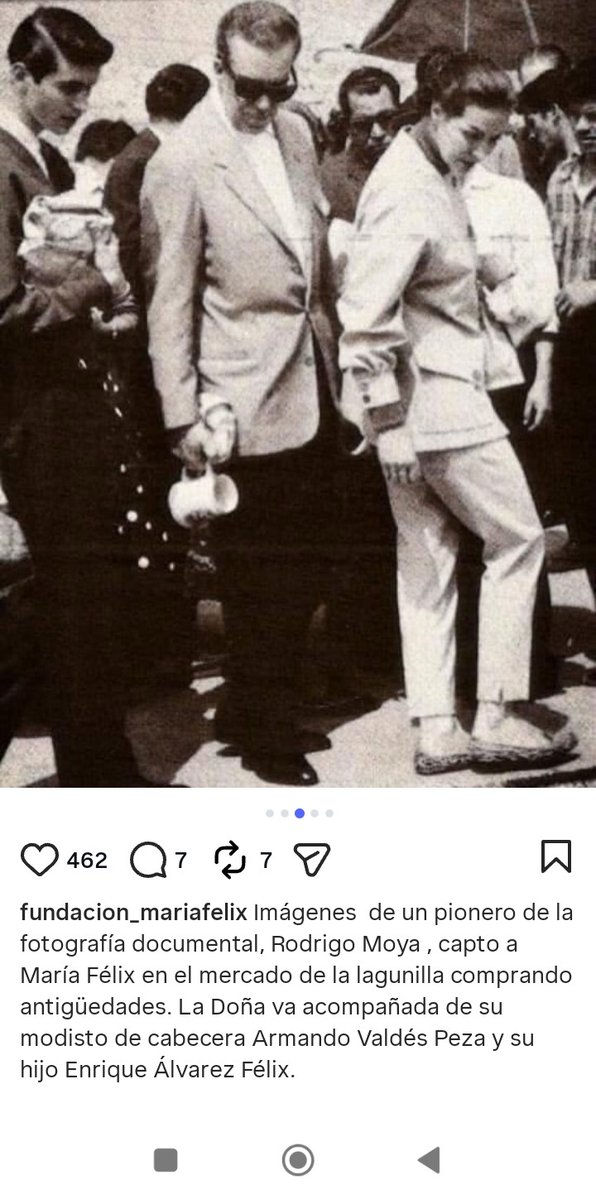 Ismayelo1's tweet photo. @Cuauhtemoc_1521 María Félix,su hijo Enrique y el modisto de María Armando Valdés Peza https://t.co/Vfkq4QJrvu