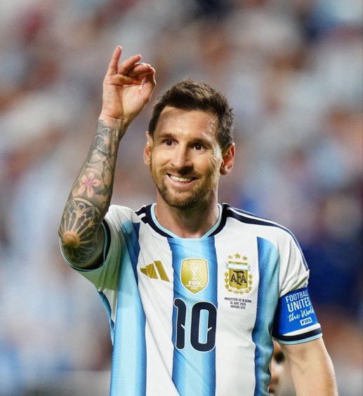 iamguivanel's tweet photo. Klasman MEYÈ BITÈ mondyal la :

1- Mbappè : 7 goals…
2- Cristiano: 3 goals, trè byento 10 goals🔜
3-Messi : 7 ti goals…
4-Haaland: 5 goals…
5- Harry Kane : 5 goals…
6- Vinicius Jr : 4 goals…
7- Lamine Yamal : …..?😭 https://t.co/30ilCZQTfp