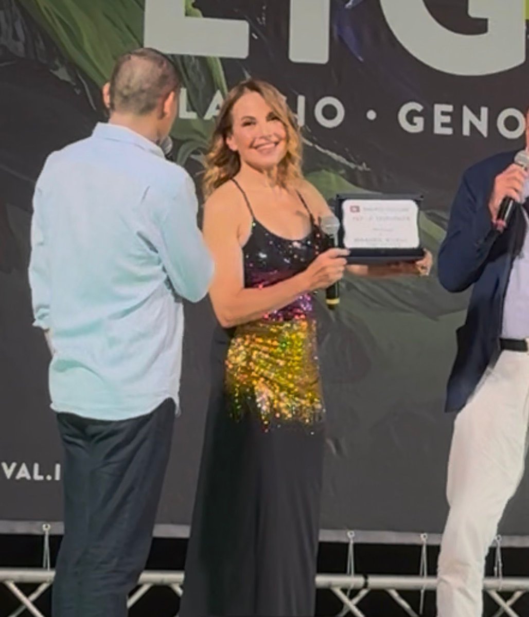 anna96_amoroso's tweet photo. "In ogni tuo traguardo grande o piccolo che sia noi saremo sempre al tuo fianco".
FIERE DI TE, TU SAI ♥️ https://t.co/b2lfFqgp1C