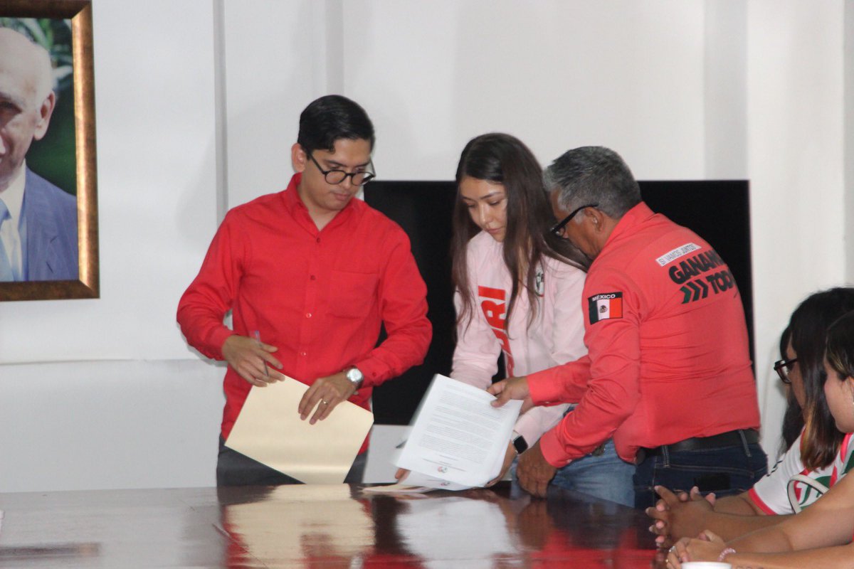 PRIMoroficial's tweet photo. En el PRI Morelos seguimos fortaleciendo nuestra vida interna con participación, compromiso y respeto a nuestras normas.

Hoy se instaló la Comisión Estatal de Procesos Internos para recibir el registro de las planillas aspirantes a integrar el Consejo Político Estatal 2026-2029. https://t.co/gRVMx4ceTD