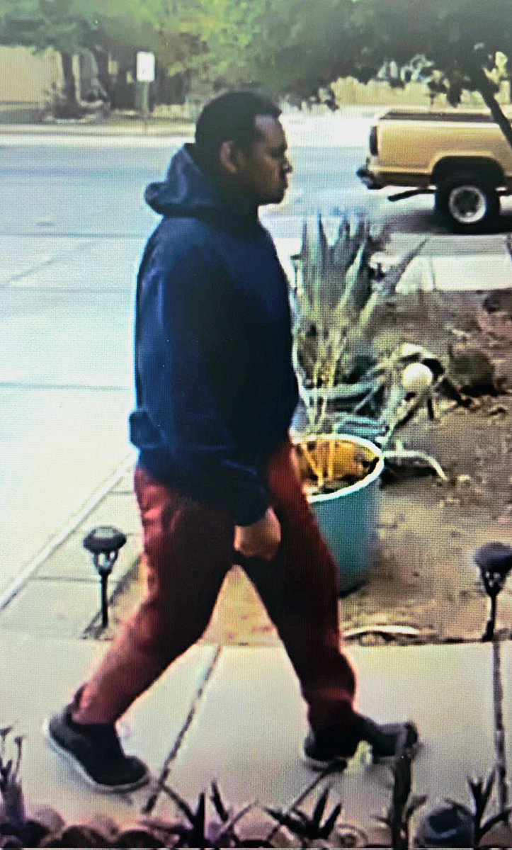 Tucson_Police's tweet photo. 🚨MISSING VULNERABLE ADULT🚨

TPD is searching for 22-year-old Tyrone Lewis. He was last seen this morning near S. Campbell Ave. &amp; E. Bilby Rd. 

He is described as 5'7/140 lbs. &amp; was wearing a blue hoodie w/red sweatpants. Please call 911 if located. https://t.co/rK4eDZ4ALa