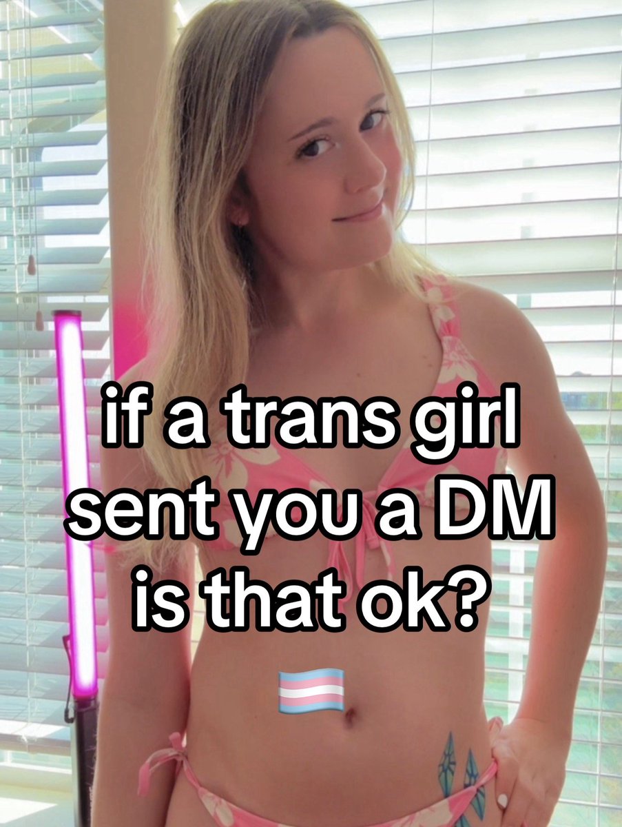 twilightsroomxx's tweet photo. Would you let me DM you? 😳🩷 https://t.co/cvSaZSj4iR