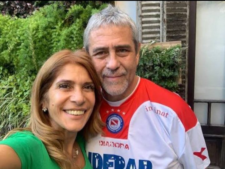 EduardoTolcba's tweet photo. Se va Ferraresi del municipio de Avellaneda.Queda su mujer de intendente. 
Para un peronista no hay nada mejor que su esposa ...lo de otro peronista ,era para la gilada,ejemplos sobran!!!
#INCORREGIBLES https://t.co/PAAbtXE6kD