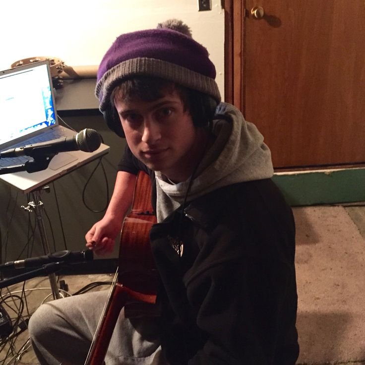 cshdoingstuff's tweet photo. Andrew Katz dressed for winter https://t.co/xqlO2pqiIh
