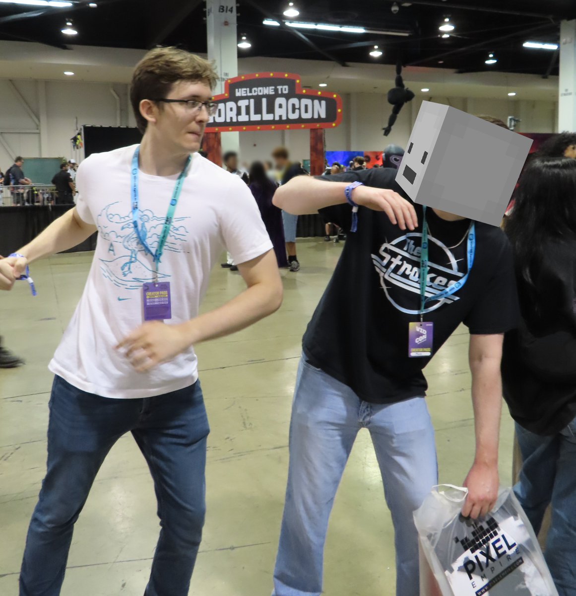 MicroghostYT's tweet photo. finally got to meet my biggest role model and inspiration @ish13c! not sure he liked my video https://t.co/q5J0LRvB5Z