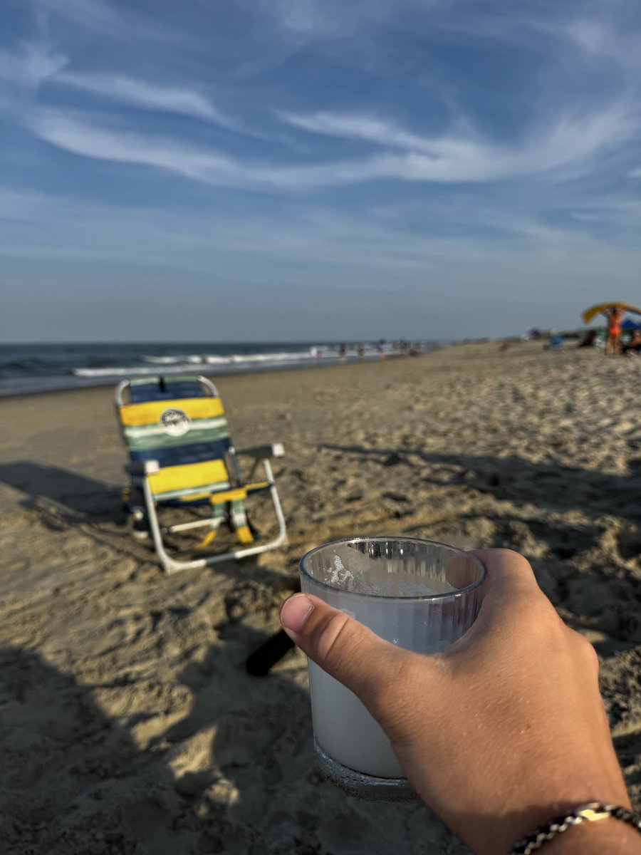 MurliFanClub's tweet photo. These two, a little Red White and Blue and OBX. #4thofJuly #AllyouNeed https://t.co/N9a4Thxn0w
