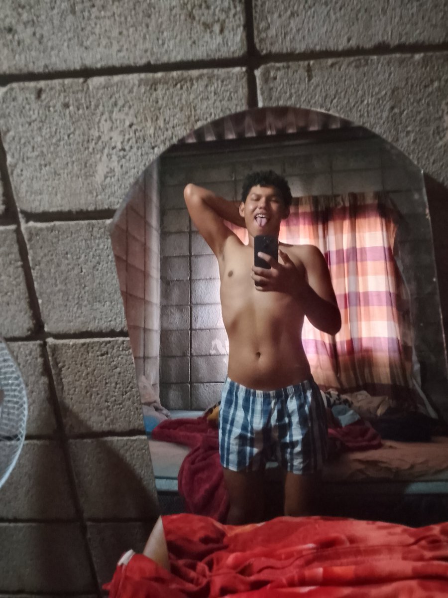 yordanpachdv1v's tweet photo. Gracias a todos mis seguidores te casarías conmigo 🤭🥵🔥 https://t.co/lgIq2ePTbT