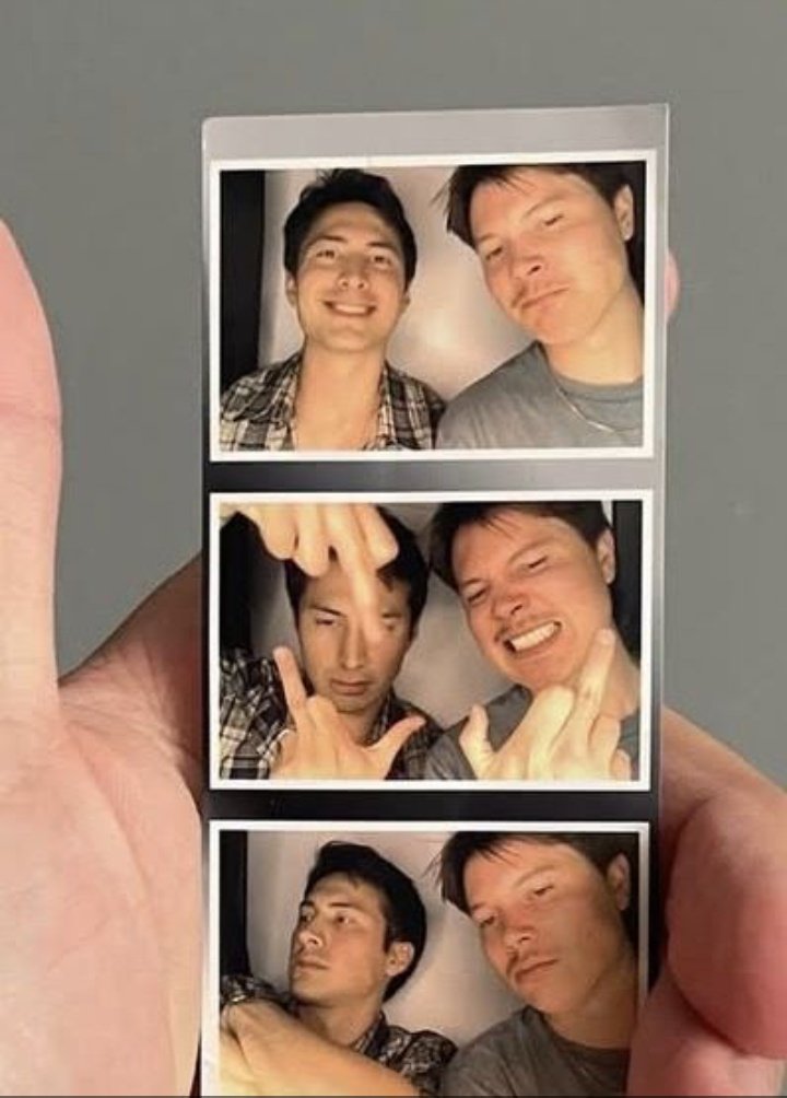 thehudprint's tweet photo. i'm so endeared by the idea of hudson loving photo booths https://t.co/ytgQ68ltwE