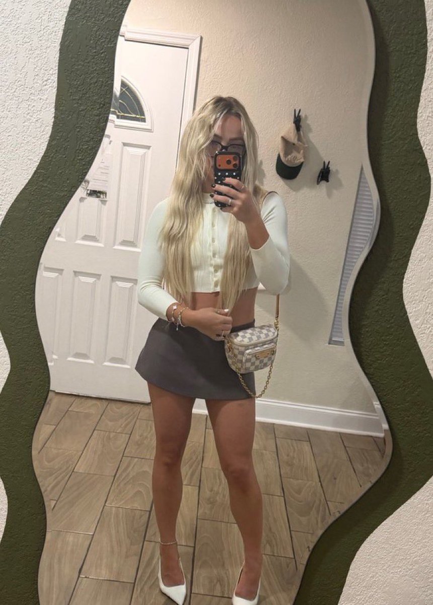 LivMorganfh's tweet photo. https://t.co/NC5AxqlLDv