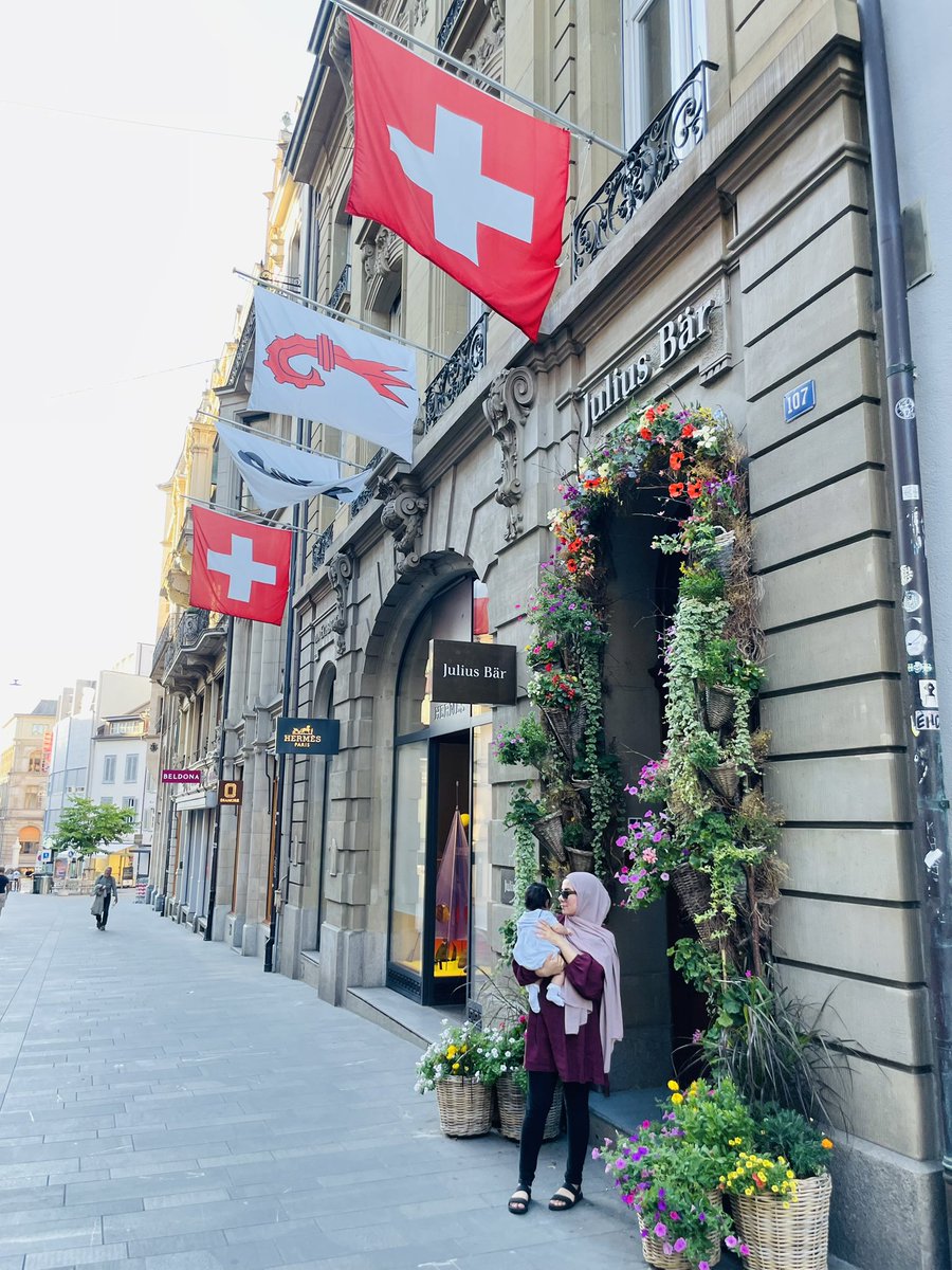 aalokozay's tweet photo. 🌿 Gemeinsam lachen, gemeinsam wachsen, gemeinsam stark. Familie ist das Herz des Lebens. ❤️❤️🇨🇭🇨🇭 https://t.co/ITbzn1wPuP