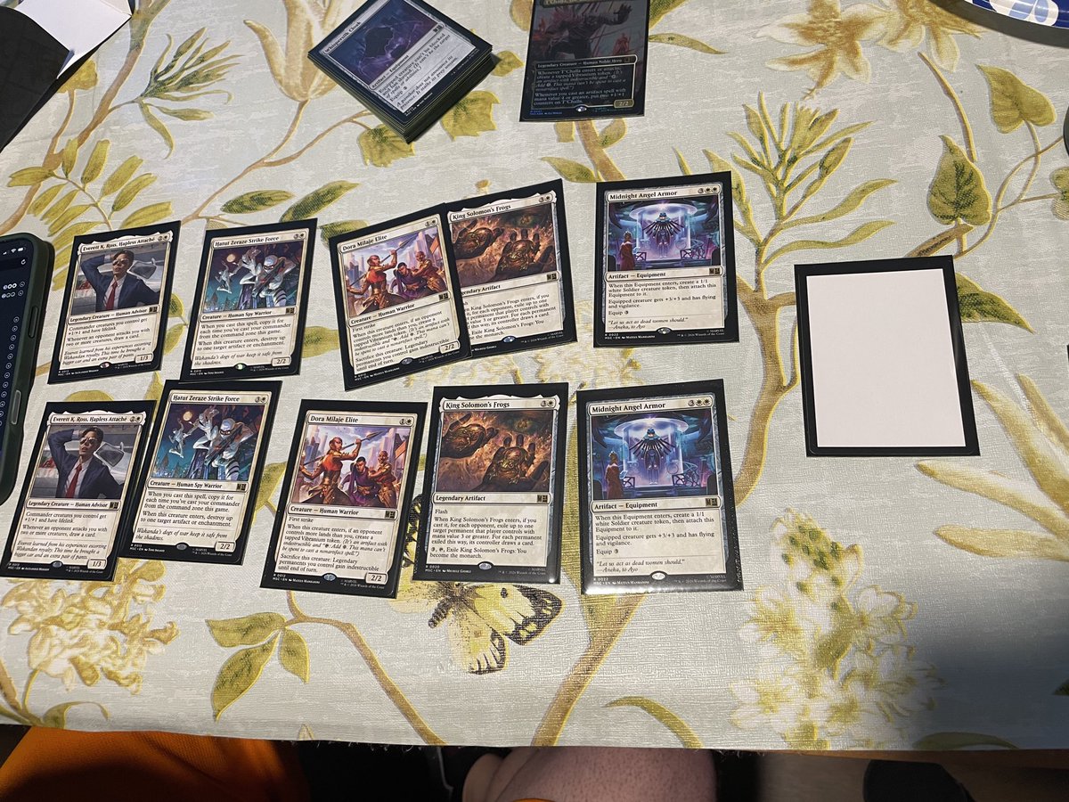 tiffrz's tweet photo. @Wizards ~ I opened my #WakandaForever commander deck today 🤩 and… there is 1 blank misprint and 6 duplicated cards… 😭 Is there someone I can talk to about fixing this? #magicthegathering #mtgcards https://t.co/ilrWZ6U13g