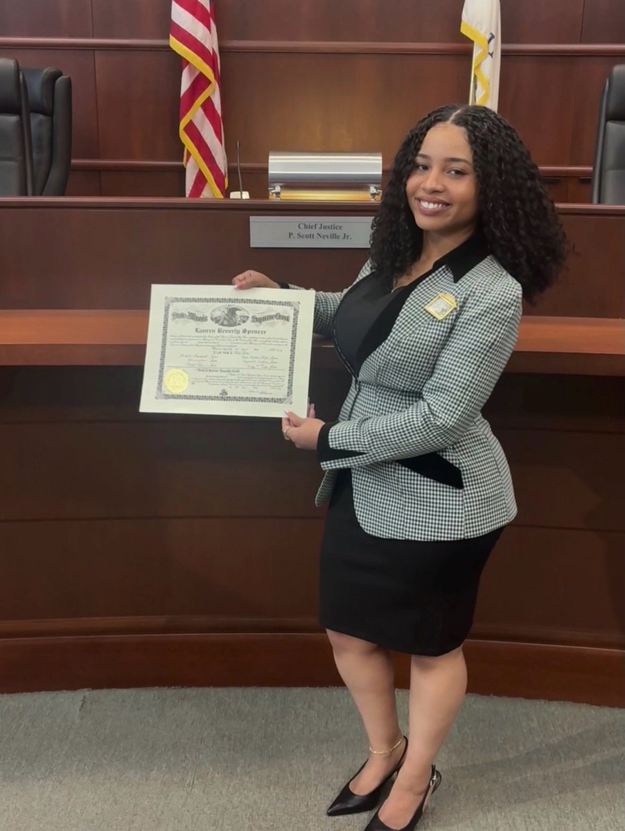 skiistiredasf's tweet photo. She officially became a licensed attorney just yesterday. Her name is now Attorney Karen Beverly Spencer.🖤 https://t.co/7oesjKGoc0