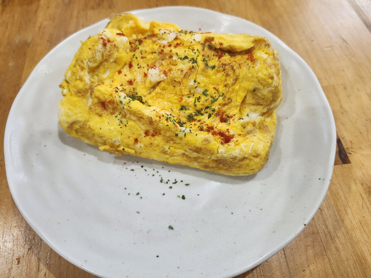 Garyuyu's tweet photo. It is Tamago Yaki. https://t.co/PqM9GtXhC8