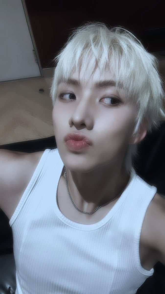 nopadamn's tweet photo. 락나쭙쭙쭙쭙쭙쭙 https://t.co/3WA4a2etNw
