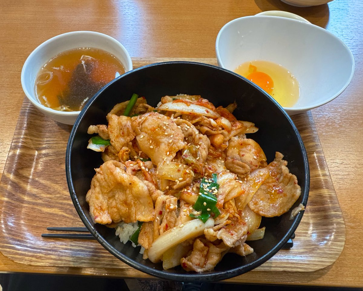 ★みっきー★ページ 7月メニューは隠れミッキー定食でした🏰 公式さんの撮り方うまいなぁ
