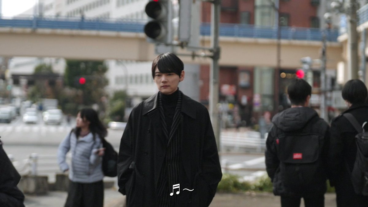 Rei_eiiii8's tweet photo. It's sad that even after his 'mission' is over, he really couldn't place himself as part of society still. The way he sticks out in the crowd and feels uneasy around people. Destroying CODE was everything to him and afterwards there really wasnt much he could look forward to https://t.co/zFmrv22zUo